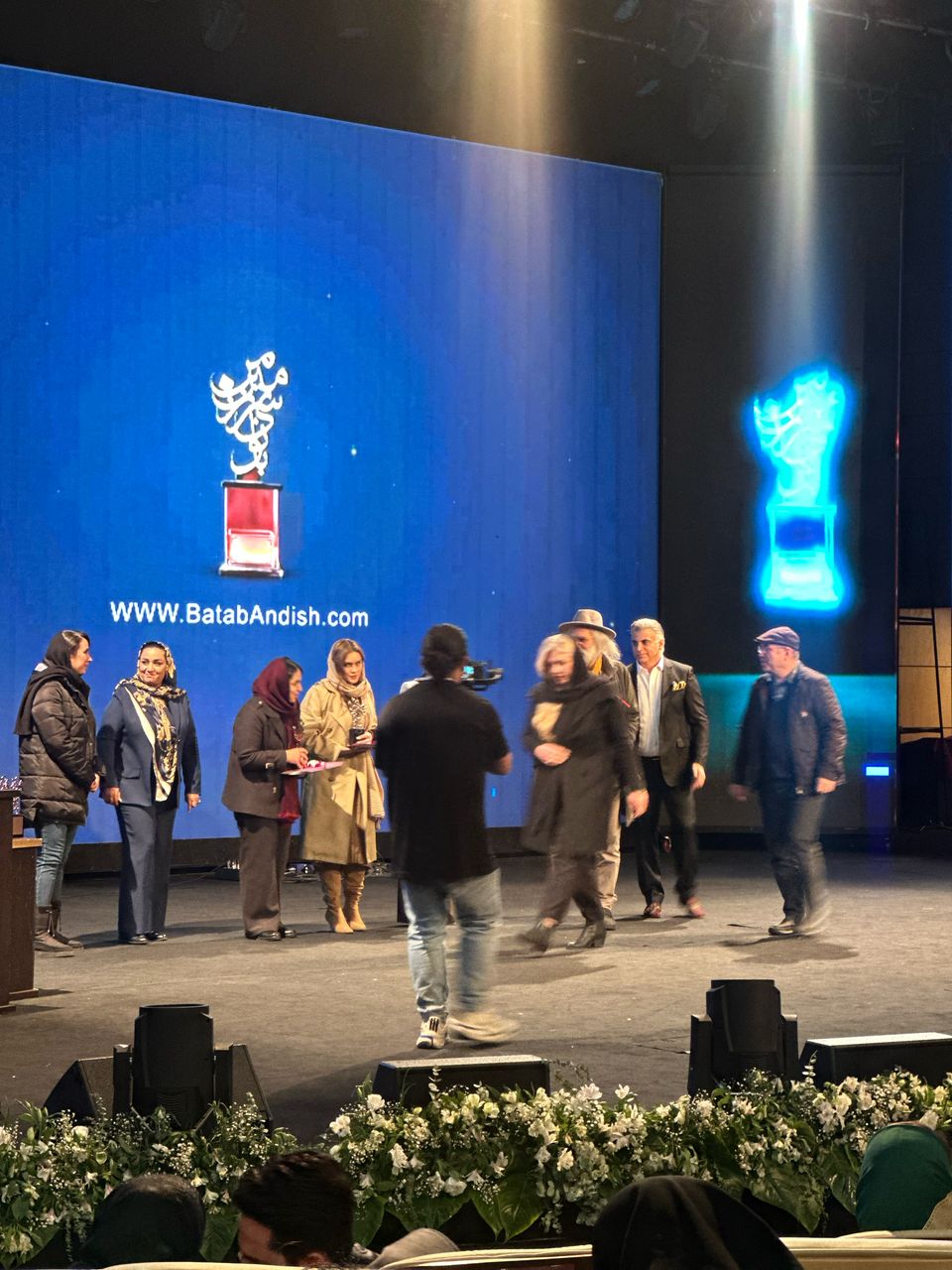 شرکت پویش - جایزه بانوان سرزمین من